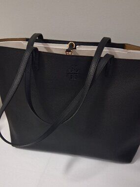 Tory Burch McGraw Logo Patch Tote Bag NWOT Large Leather Tote Perfect Condition